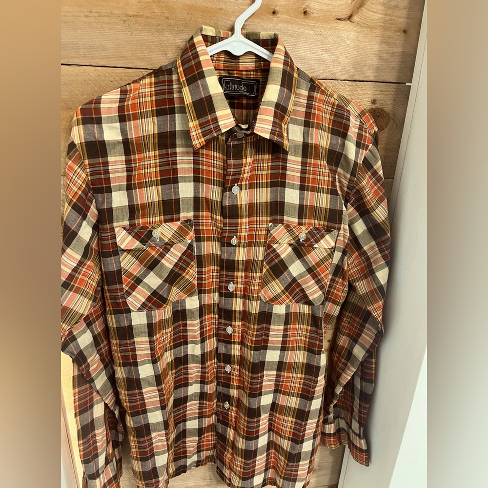 Vintage lightweight button up plaid casual shirt
